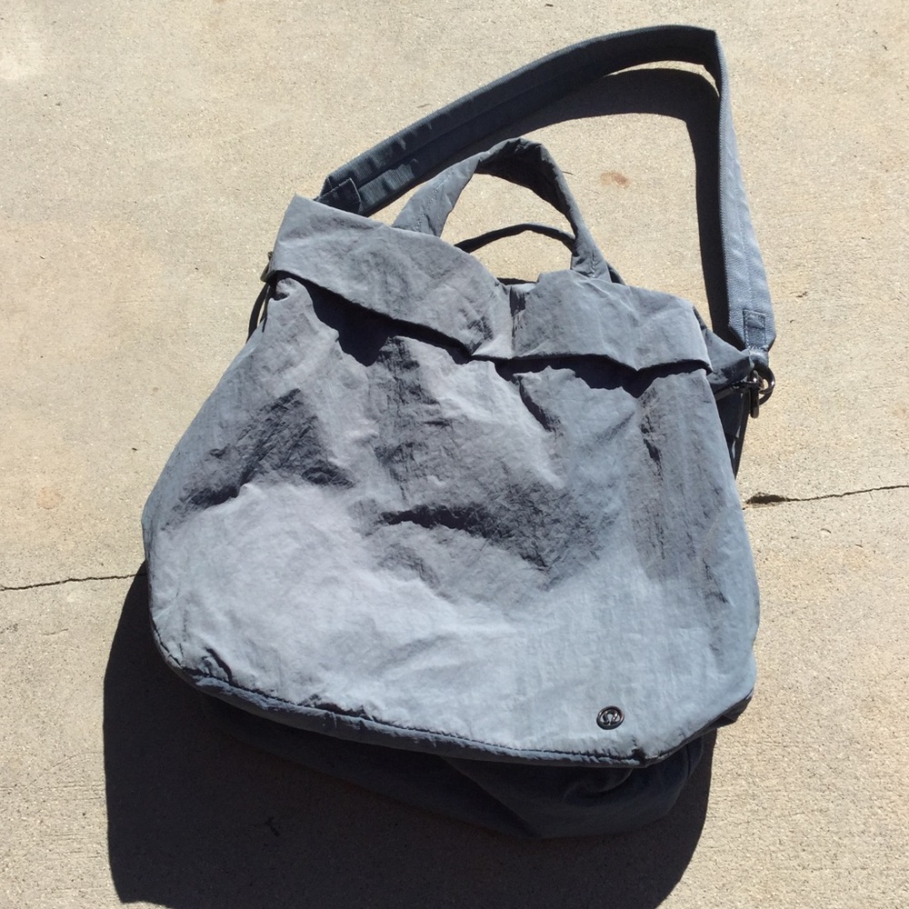 Lululemon On My Level Blue Charcoal 19L Duffle Bag